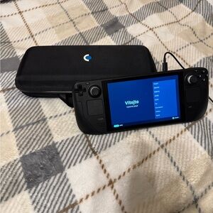 LCD Valve steam deck 512 gb with case and charger